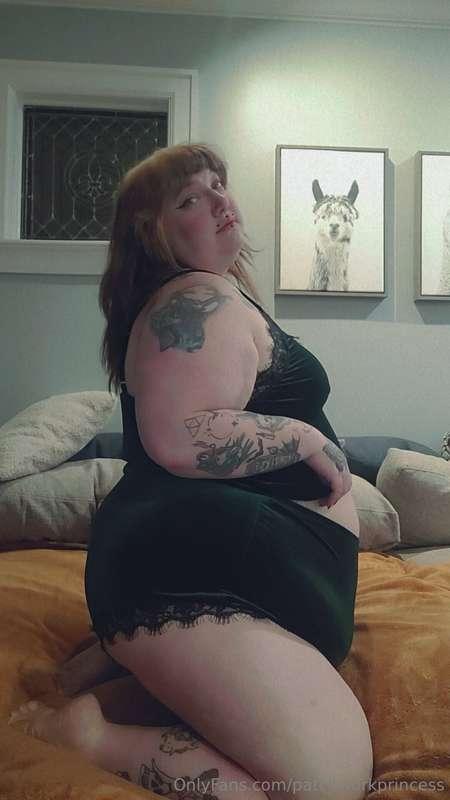 Felt cute 💚🖤
Also learned the hard way that my favorite paja..