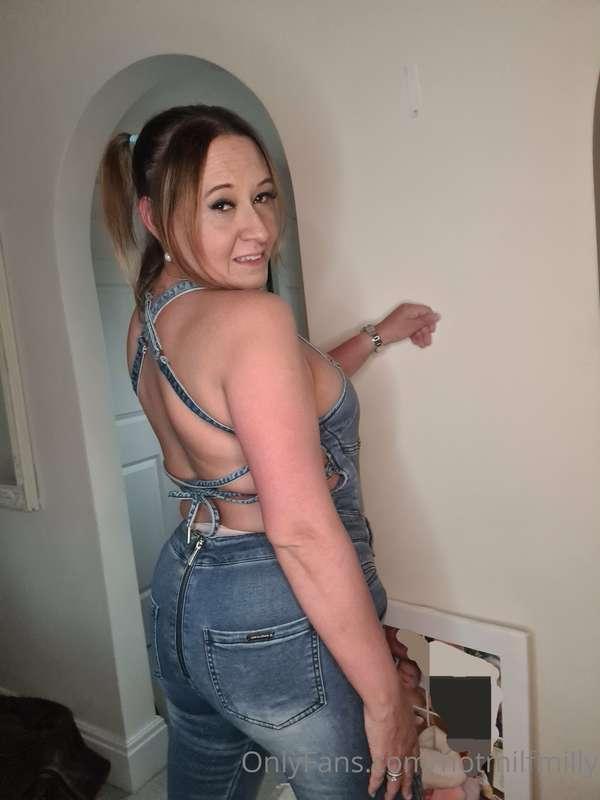 I went to a sexy swingers party in London last night - was h..