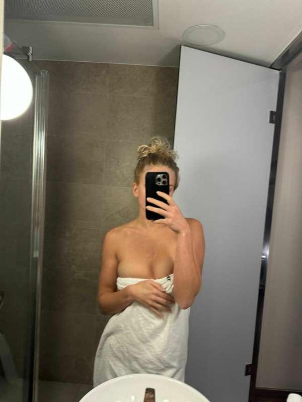 I think the towel should come off tonight, huh? 😱