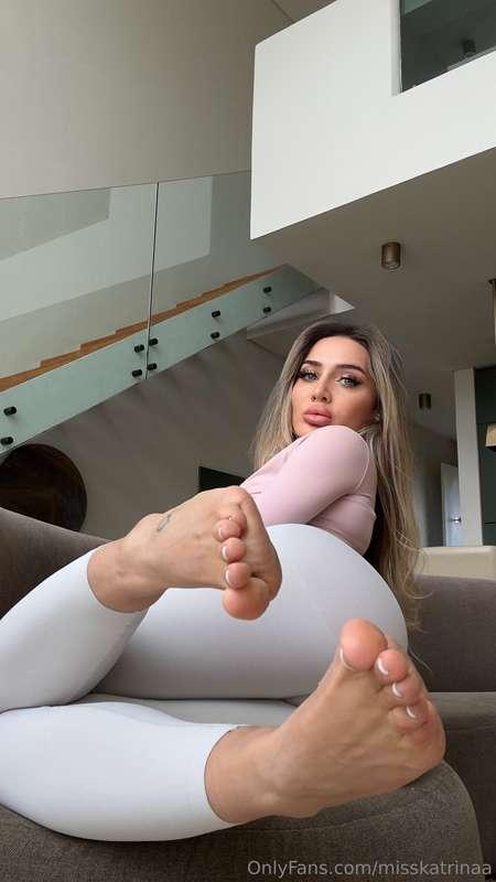 Just woke up thinking about you! Tell me what's up 😏