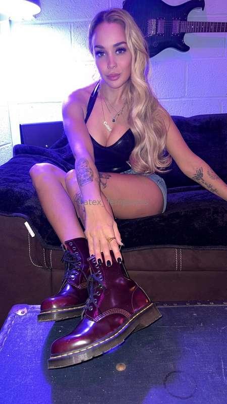 Boot boy. Shine them. 