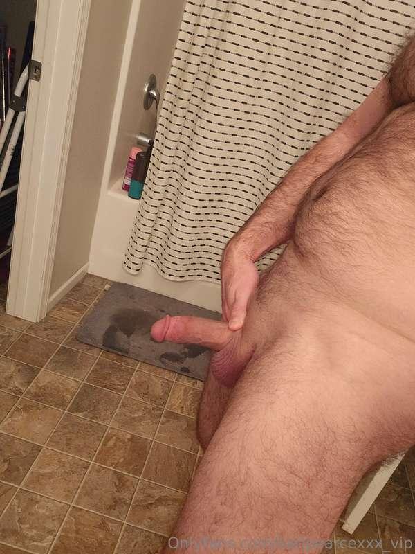 On your knees for me and open your mouth like a good slut 😇