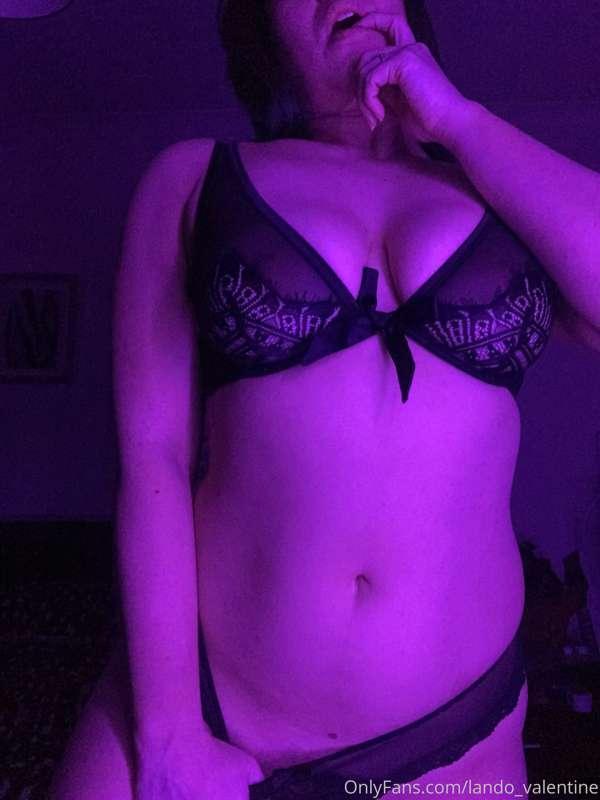 I’m ready 💦 how would you like me? 

Check your DMs for some..