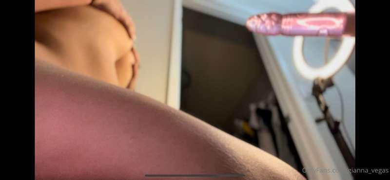 Fuck machine VS my pussy 🙈