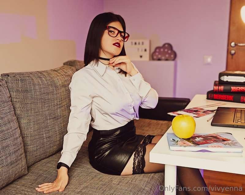 vivyenna main image