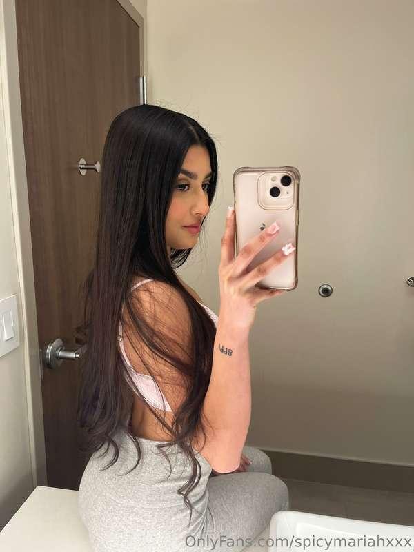 Can you handle all this? …Didn’t think so 😏🍑