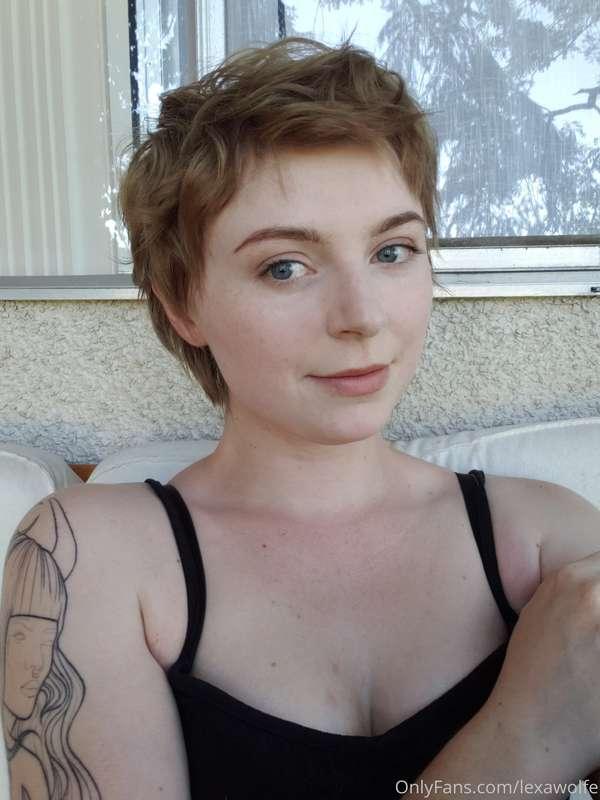 Hi everyone! Life updates: chopped all my hair off in May (I..