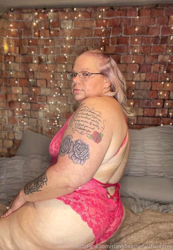 A taste of the set I posted today on my VIP @curvyheatherwit..