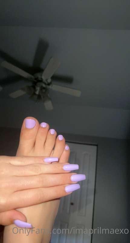 Got my toes & nails done today. 🙈 
You guys like? 😘