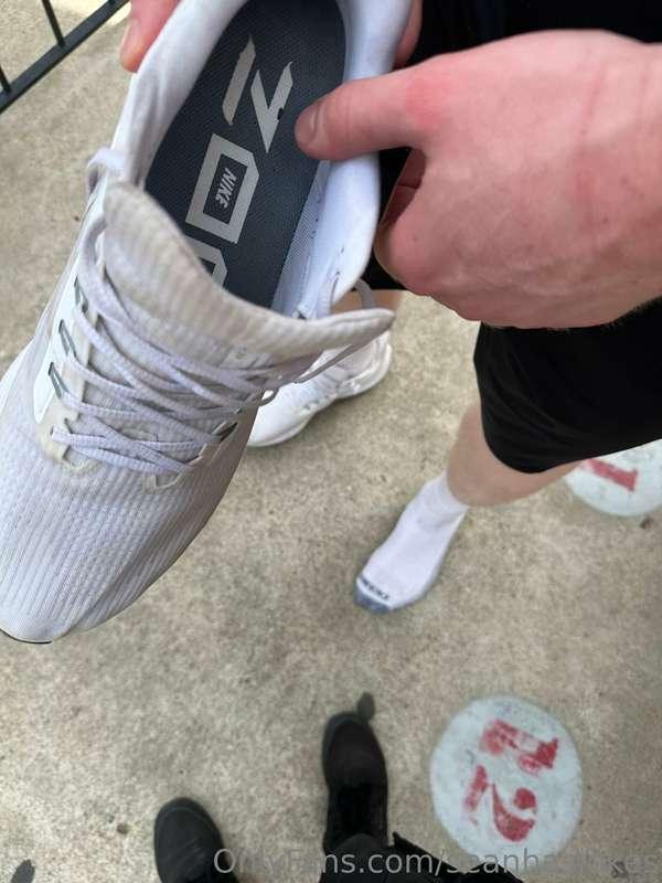 Had to take my shoes off for a ride at the amusement park 😜