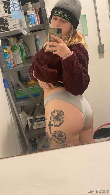 Feeling kinda slutty at work 🤤😘😘