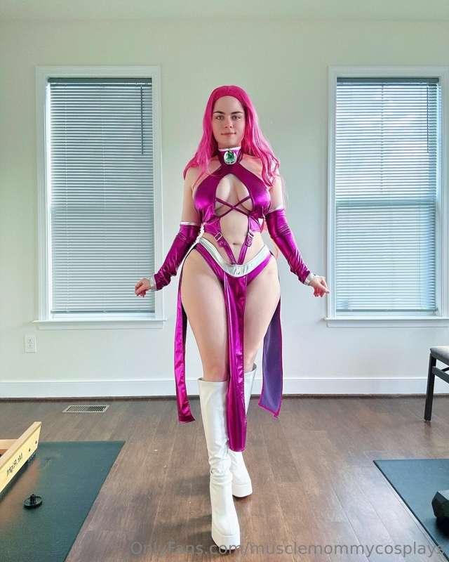 musclemommycosplays image #4