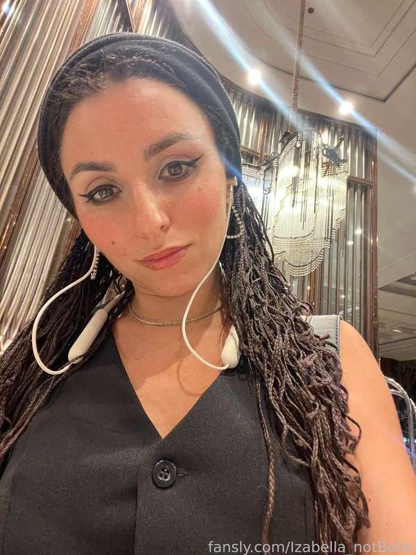 izabella_notbella image #1