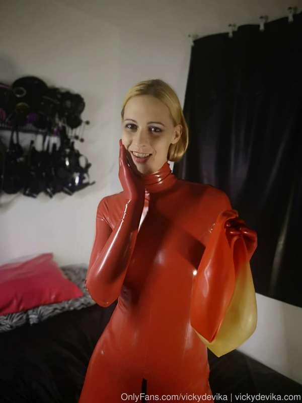 Shooting a custom clip last night... Red catsuit, breathplay..