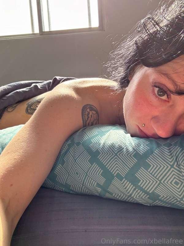 bet you’d like to lay next to me rn