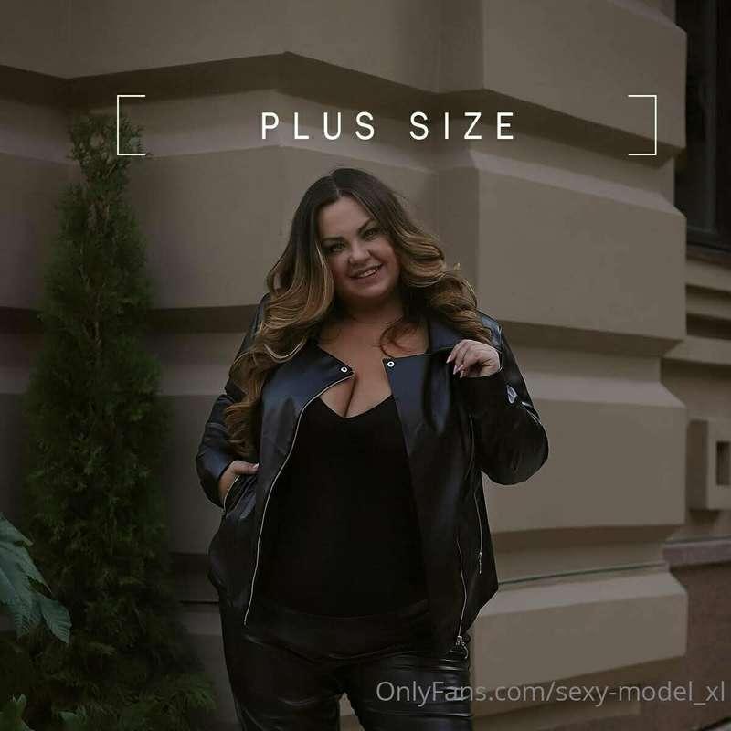 do you like plus size girls or skinny girls?