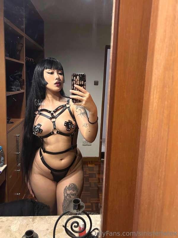 sinisterlatex image #0