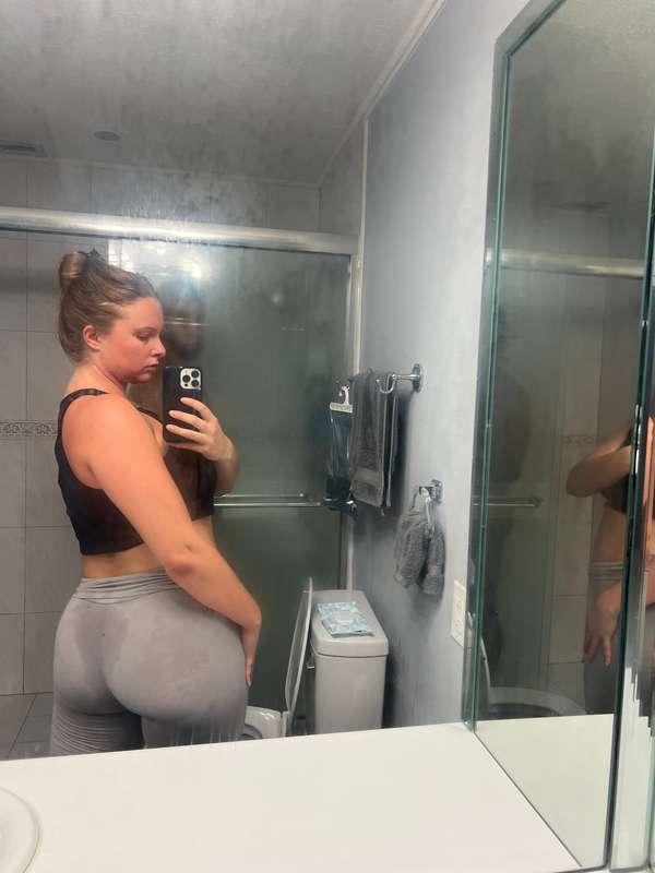 I used to love showering with my ex…who wants to be next?😋😉