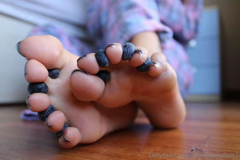 misscandyfeet2 image #0