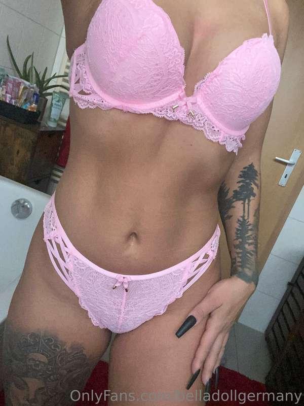 Do you think you could take my bra off in under 5 seconds?😏