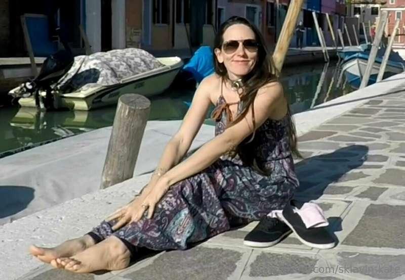 My new video "barefoot in Burano" will be online on my VIP p..
