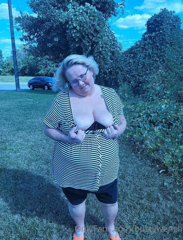 Hey there my lovely subs, hope your Tuesday is titiliscious!