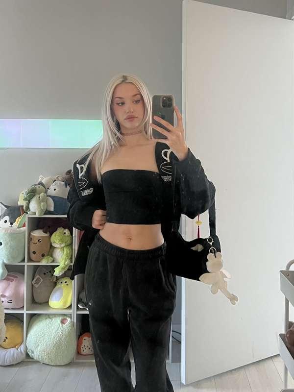 need more of these tops  