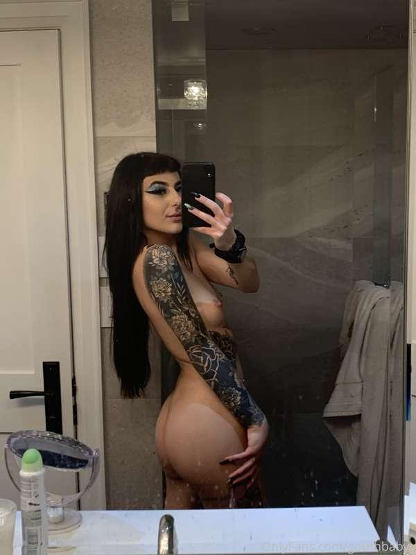 Send me some love 🖤