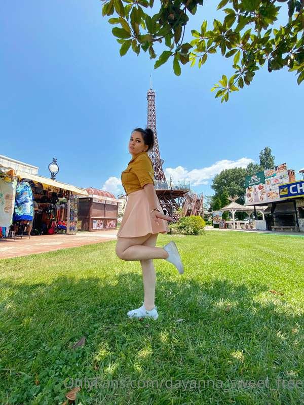 Life is so beautiful. I like to enjoy my life everyday. You ..