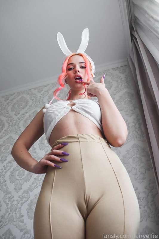 Full set available now &lt;3 


#barefeet #barefoot #footfetish #feetfetish #soles #feet #toes #lingerie  #bondage #cameltoe