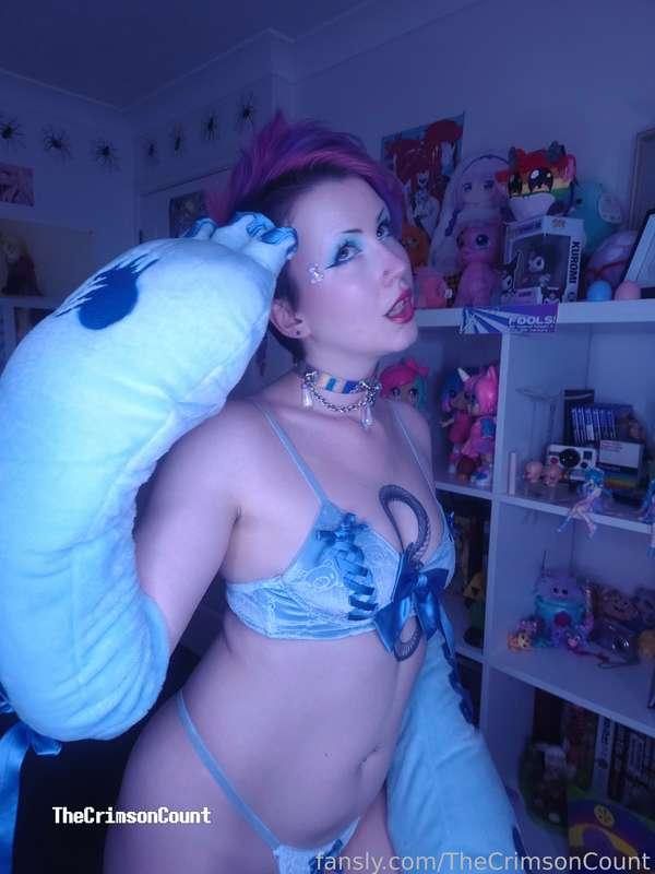 thecrimsoncount image #9