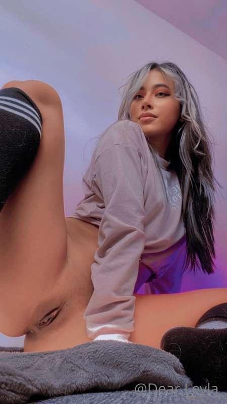 I’ll spread and you lick, deal?