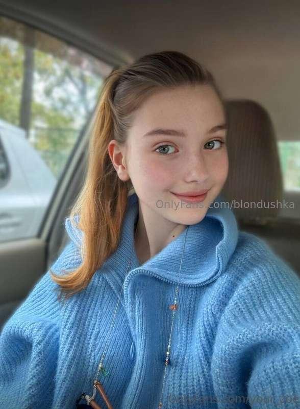 ❣️this sweet girl @your_zoe will warm you up and wake up you..