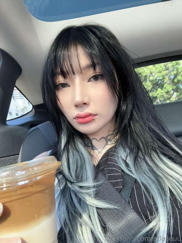 Coffee time! I love a good caramel macchiato 🥰
