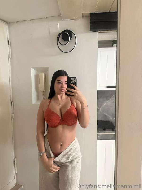 Que pasa amor? No quieres que me quite el pantalon para ti?🥵..