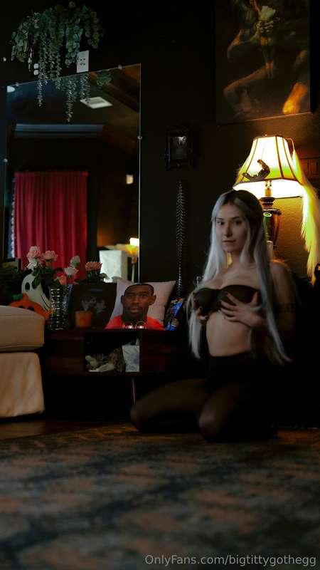 bigtittygothegg image #4