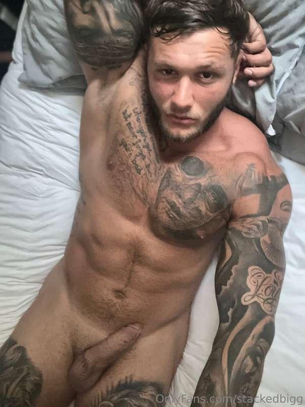 Cum lay with me! Don’t be shy 😉