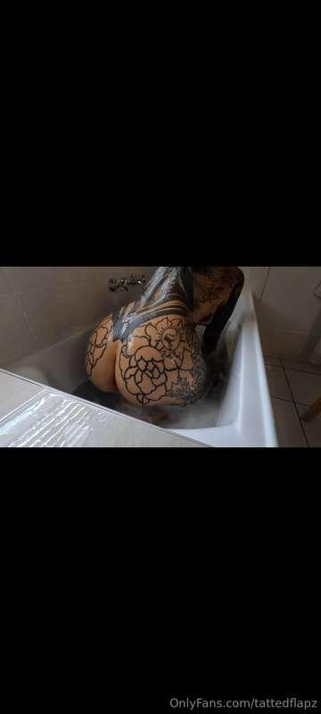 tattedflapz image #0