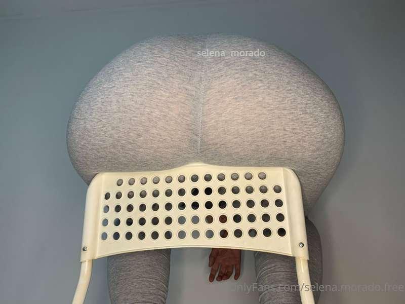 This thing is bigger than the moon 🌝🍑
