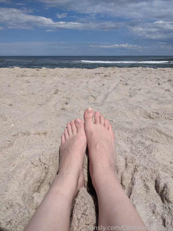 Feet at the beach 👣🥰 