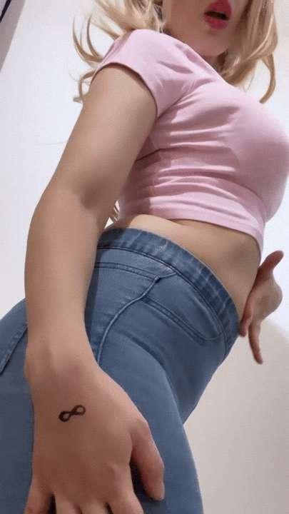 Belly meets feet?! 