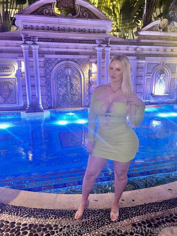 i’m out for dinner tonight , tip this post to buy me a drink..
