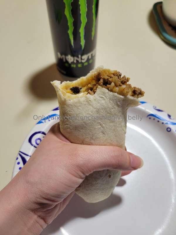 Late night smoke sesh and burritos? I think so! 🤤😋  Update: ..