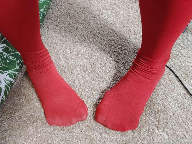 Red tights are xmas tights =P  I was really surprised with h..