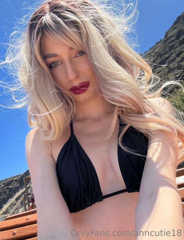 I’m taking sun baths☀️☀️☀️