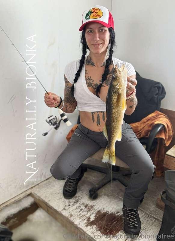 Happy Sunday! 🎣💋