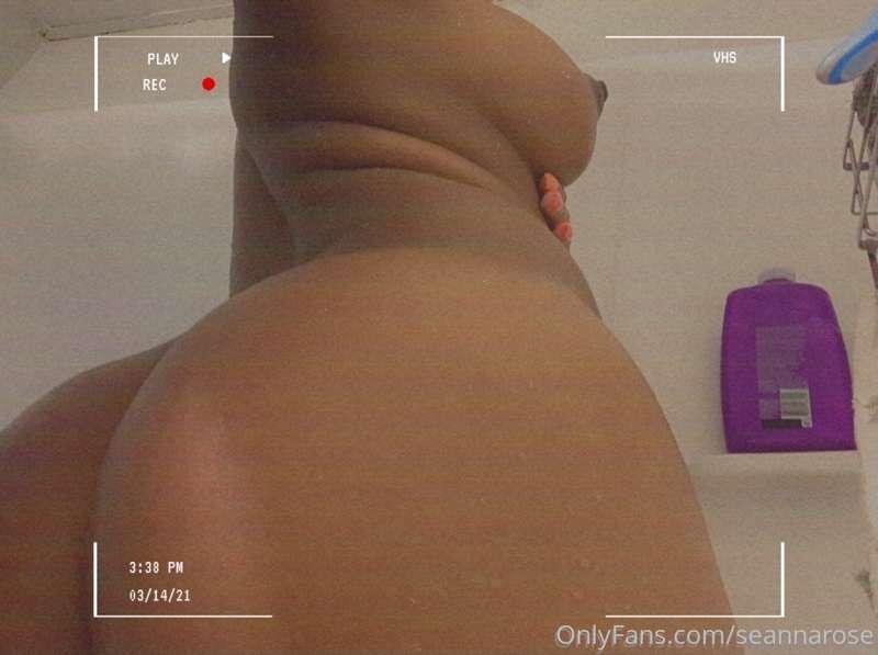 Shower 🚿  chronicles 💦! Schedule a shower video call with me..