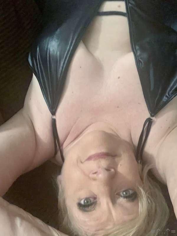 mature4boytoy image #1