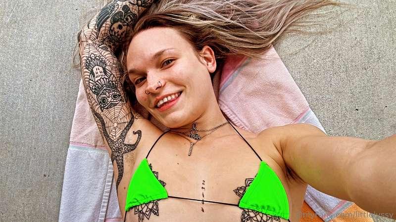 Come lay with me 👀