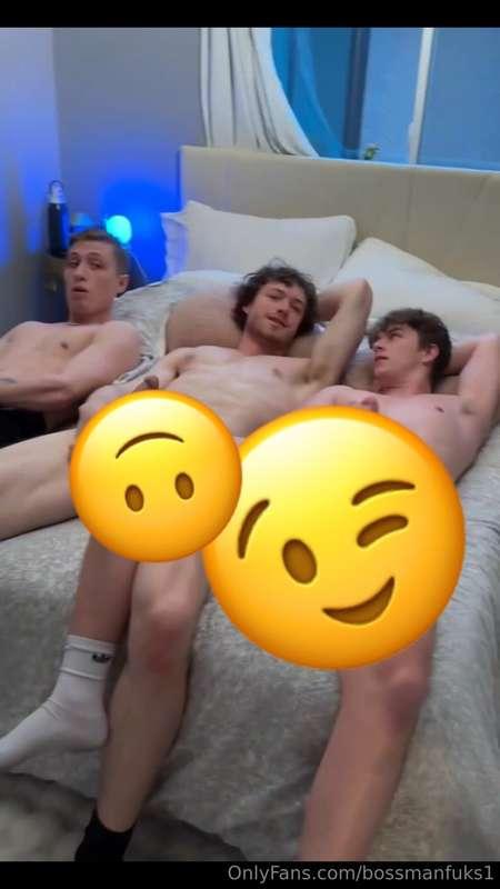 M/M orgy!! We make this cum slut take turns sucking off me a..
